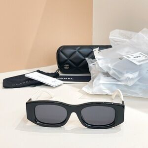 🖤 Chanel 5525B– oversized 52 - 19 - 140